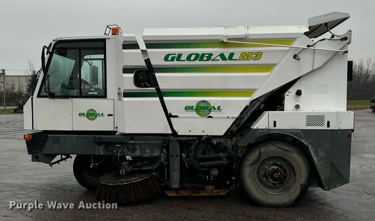 image for item OG9721 2016 Global  M3 street sweeper truck