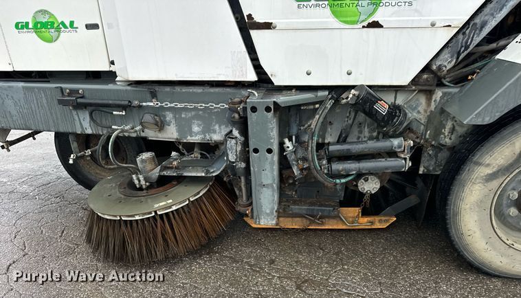 image for item OG9721 2016 Global  M3 street sweeper truck
