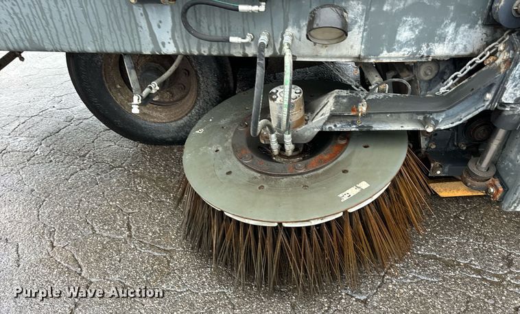 image for item OG9721 2016 Global  M3 street sweeper truck