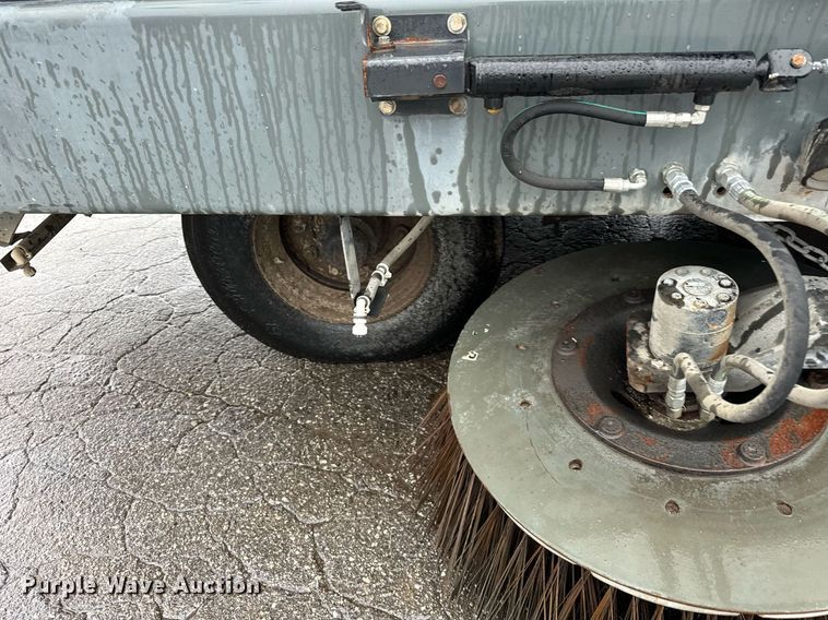 image for item OG9721 2016 Global  M3 street sweeper truck