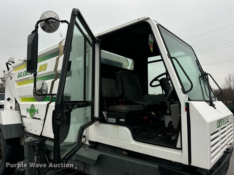 image for item OG9721 2016 Global  M3 street sweeper truck