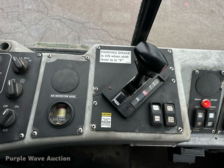 image for item OG9721 2016 Global  M3 street sweeper truck