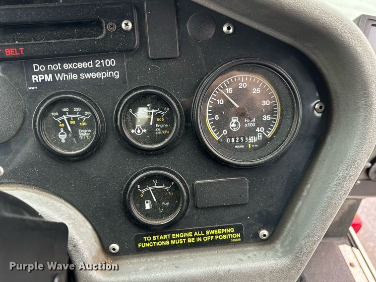 image for item OG9721 2016 Global  M3 street sweeper truck