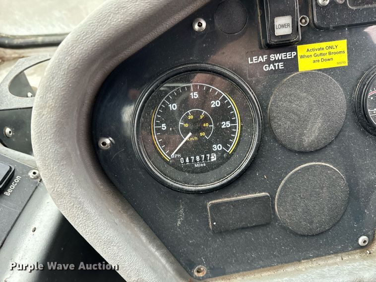 image for item OG9721 2016 Global  M3 street sweeper truck