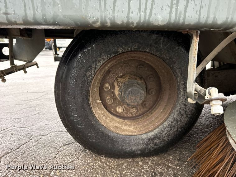 image for item OG9721 2016 Global  M3 street sweeper truck