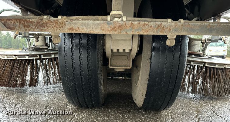 image for item OG9721 2016 Global  M3 street sweeper truck