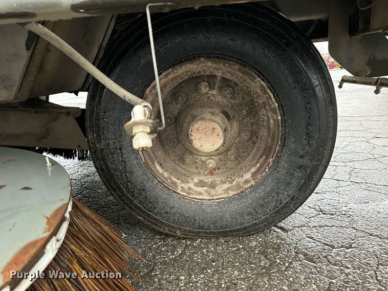 image for item OG9721 2016 Global  M3 street sweeper truck