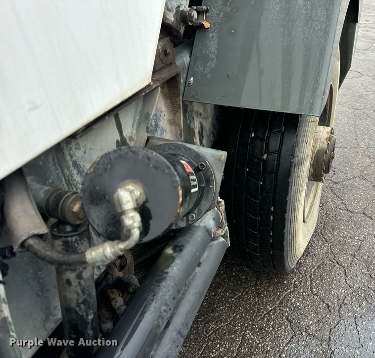 image for item OG9721 2016 Global  M3 street sweeper truck