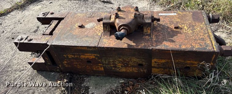 image for item OG9728 McCann Terry sheet piling hammer 