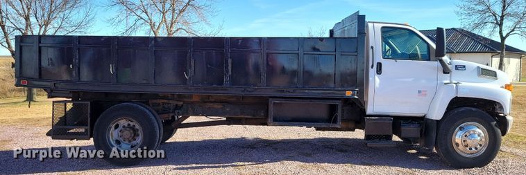 image for item OH9389 2003 GMC C7500 dump truck