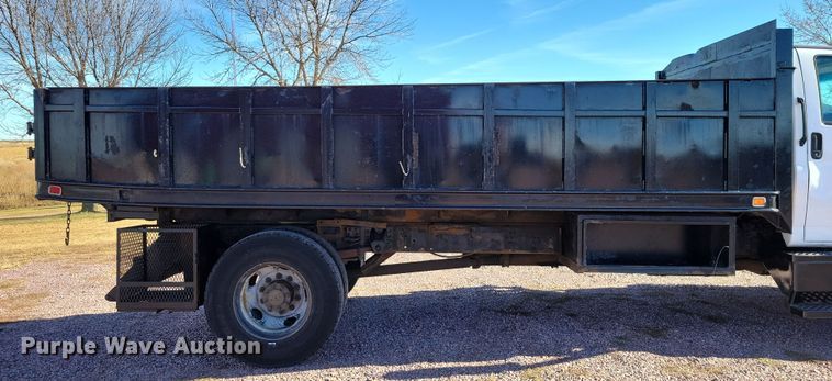 image for item OH9389 2003 GMC C7500 dump truck