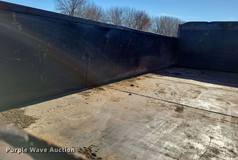 image for item OH9389 2003 GMC C7500 dump truck