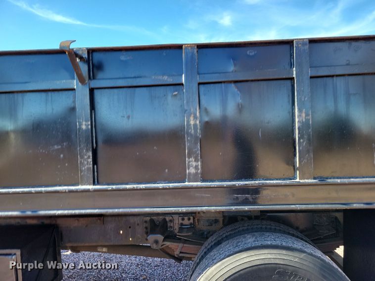 image for item OH9389 2003 GMC C7500 dump truck