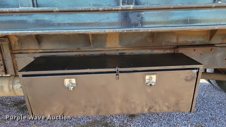 image for item OH9389 2003 GMC C7500 dump truck