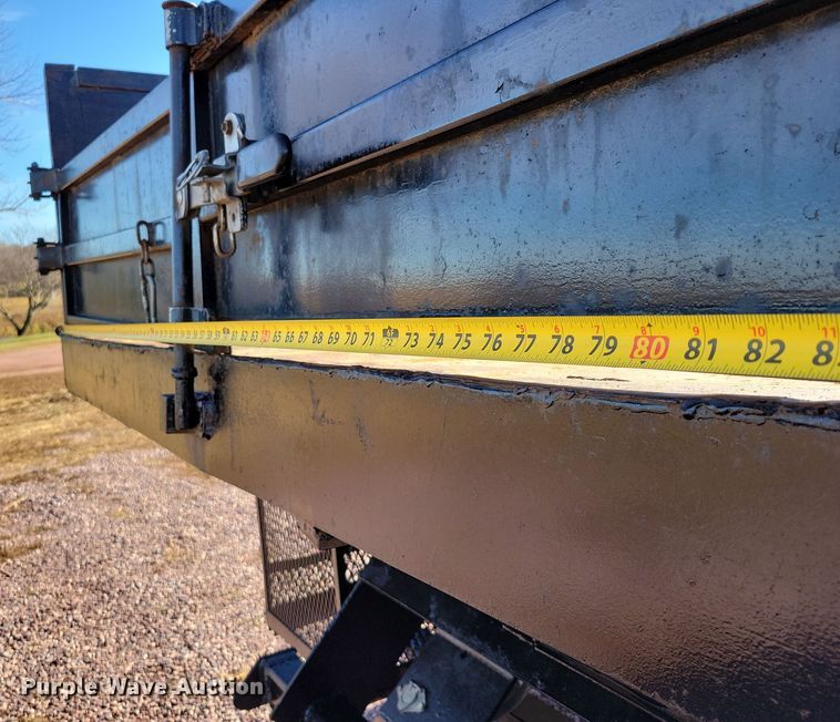 image for item OH9389 2003 GMC C7500 dump truck