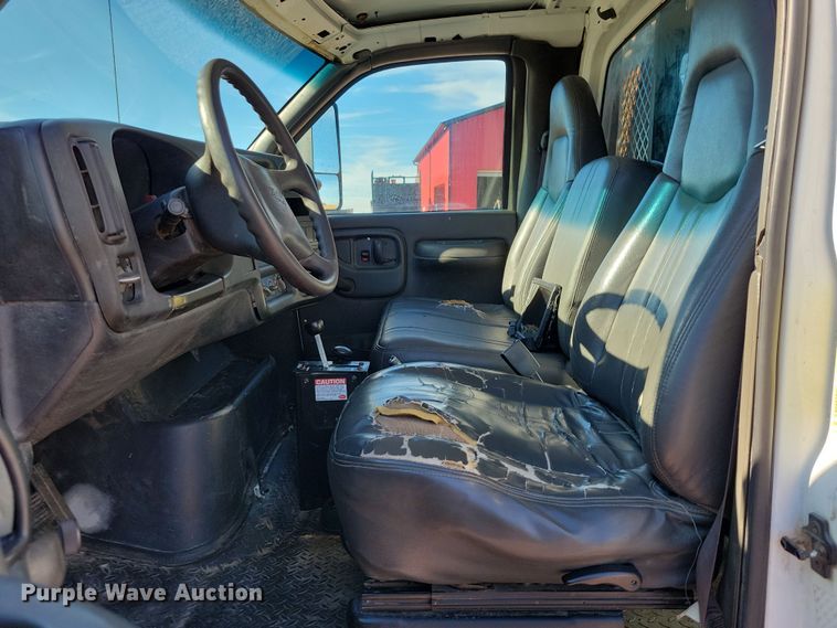 image for item OH9389 2003 GMC C7500 dump truck