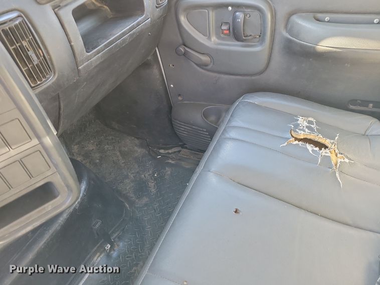 image for item OH9389 2003 GMC C7500 dump truck