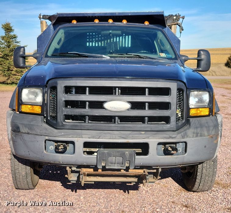 image for item OH9390 2006 Ford F450 Super Duty XL dump truck