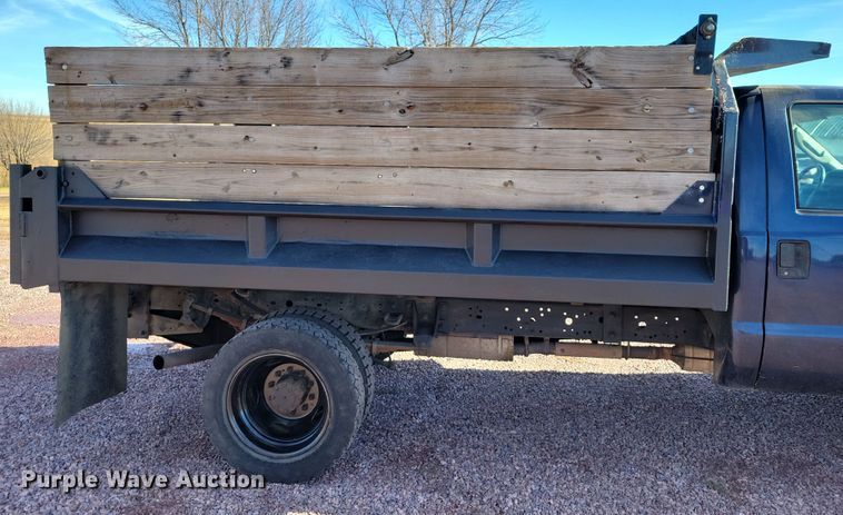 image for item OH9390 2006 Ford F450 Super Duty XL dump truck