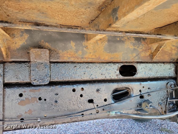 image for item OH9390 2006 Ford F450 Super Duty XL dump truck