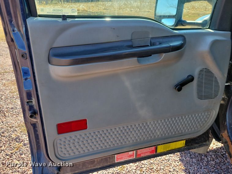 image for item OH9390 2006 Ford F450 Super Duty XL dump truck