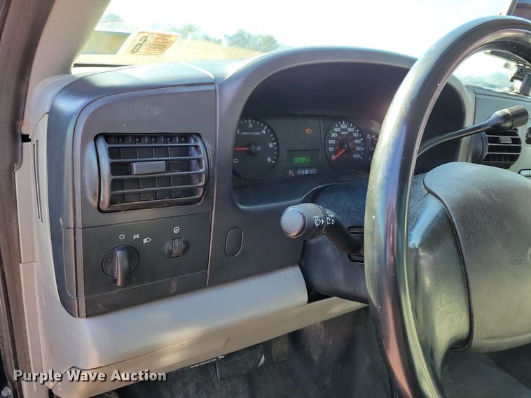 image for item OH9390 2006 Ford F450 Super Duty XL dump truck