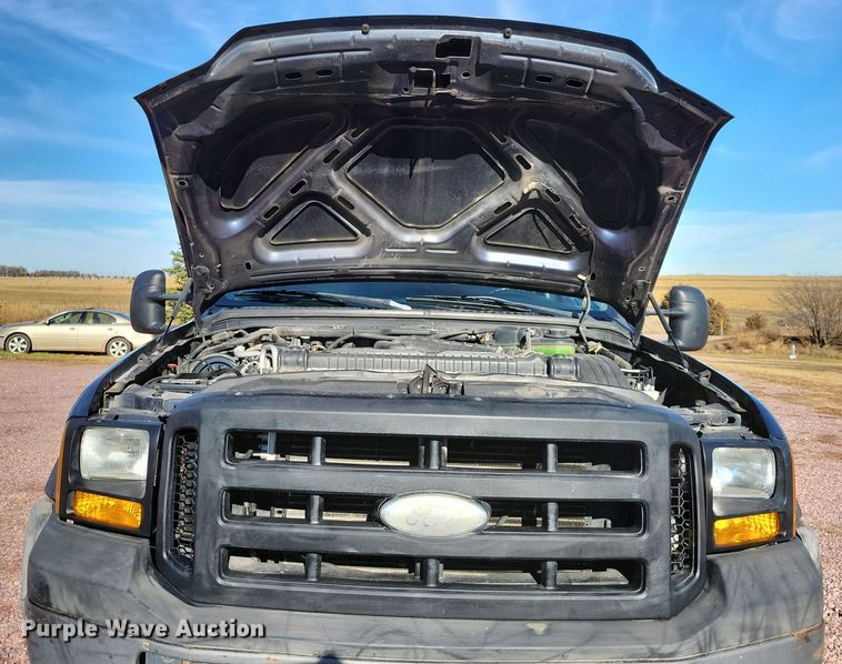 image for item OH9390 2006 Ford F450 Super Duty XL dump truck