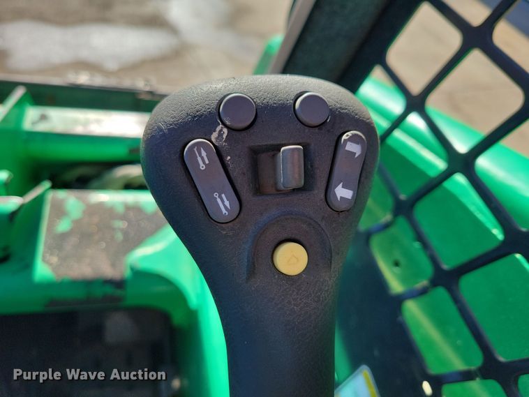 image for item OH9392 2013 Bobcat S130 skid steer loader