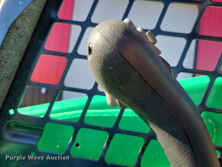 image for item OH9392 2013 Bobcat S130 skid steer loader