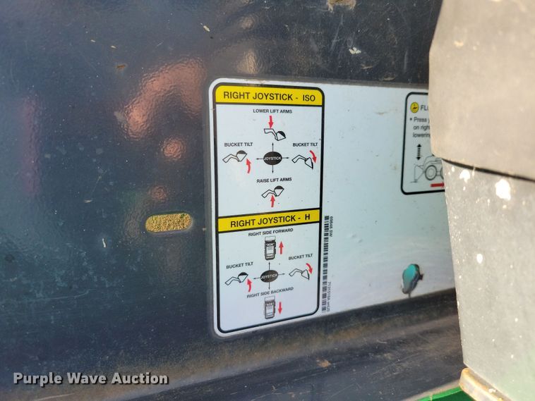 image for item OH9392 2013 Bobcat S130 skid steer loader