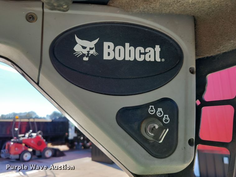 image for item OH9392 2013 Bobcat S130 skid steer loader