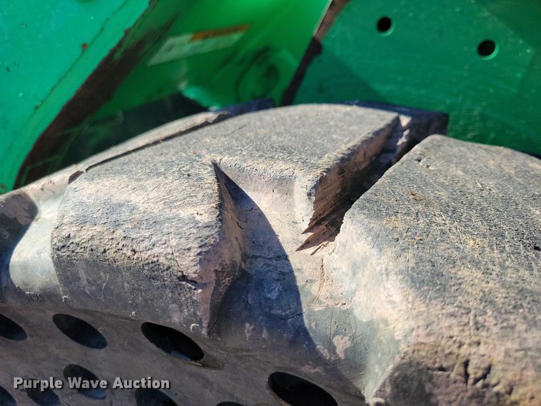 image for item OH9392 2013 Bobcat S130 skid steer loader