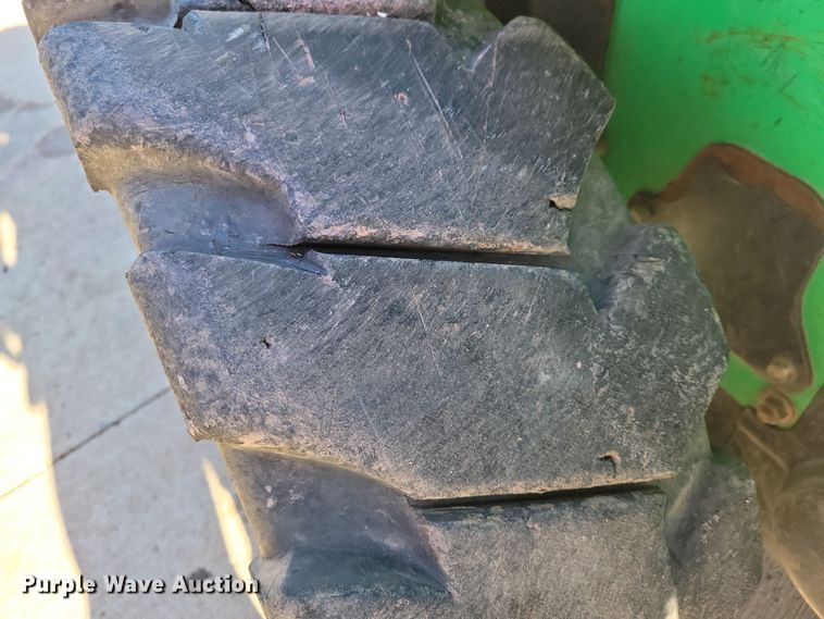 image for item OH9392 2013 Bobcat S130 skid steer loader