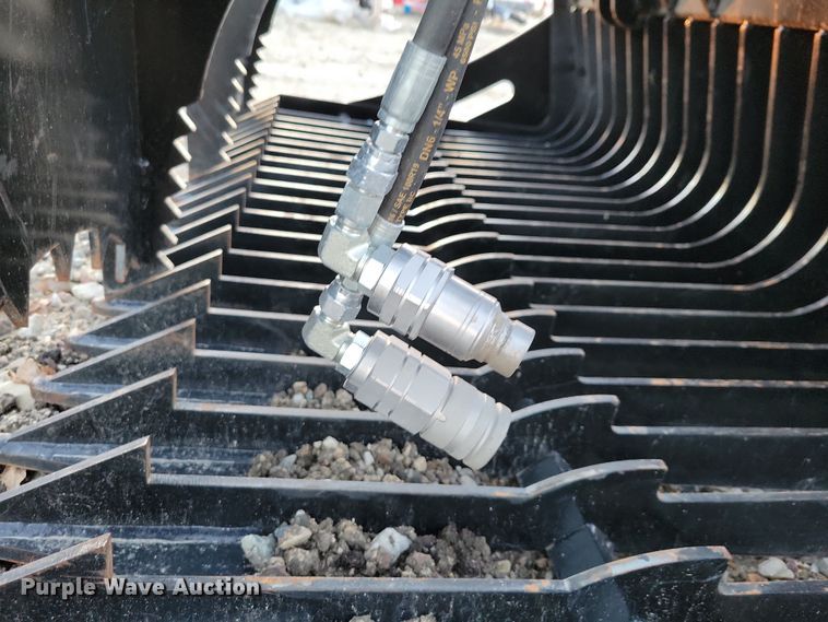 image for item OH9397 Prime skid steer grapple bucket