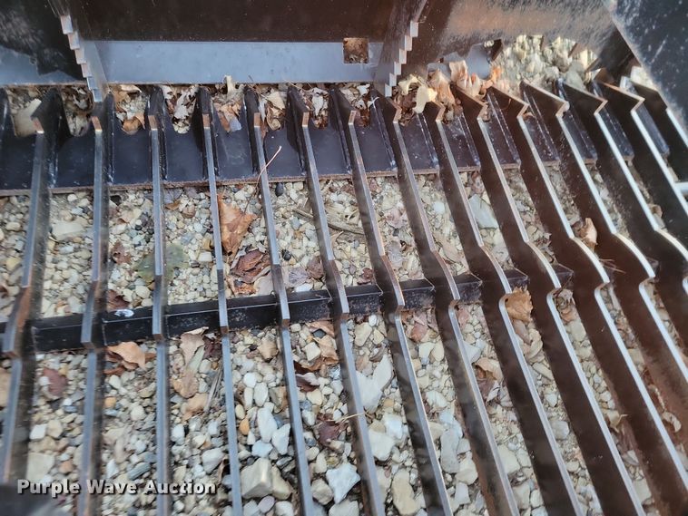 image for item OH9398 Prime skid steer grapple bucket