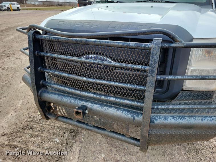 image for item OH9410 2015 Ford F550 Super Duty XL Crew Cab flatbed truck