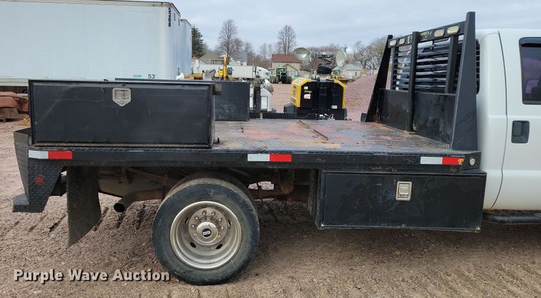 image for item OH9410 2015 Ford F550 Super Duty XL Crew Cab flatbed truck