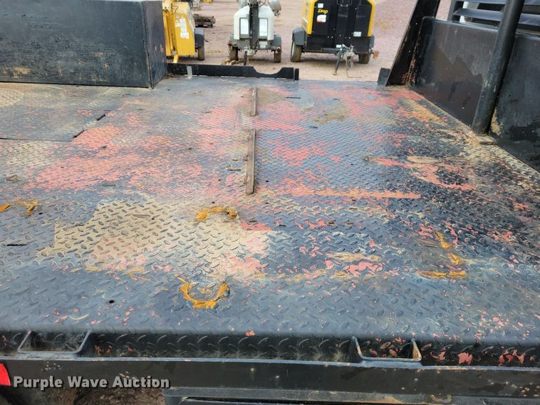 image for item OH9410 2015 Ford F550 Super Duty XL Crew Cab flatbed truck