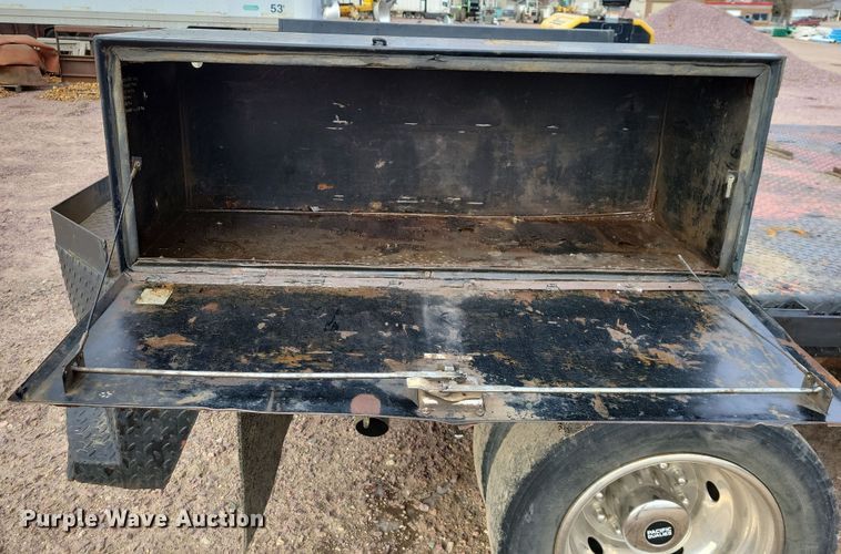 image for item OH9410 2015 Ford F550 Super Duty XL Crew Cab flatbed truck