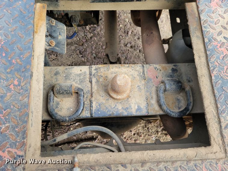 image for item OH9410 2015 Ford F550 Super Duty XL Crew Cab flatbed truck