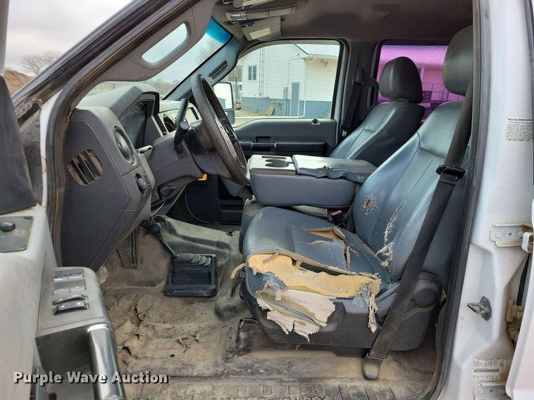 image for item OH9410 2015 Ford F550 Super Duty XL Crew Cab flatbed truck