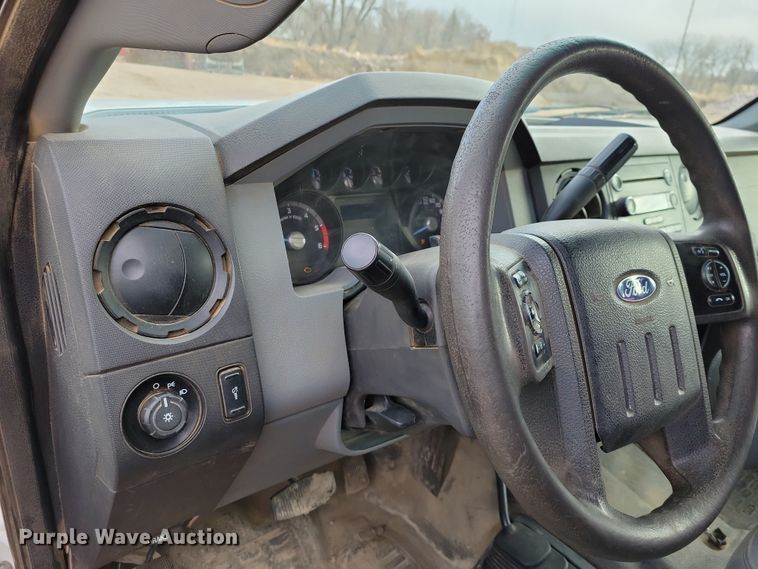 image for item OH9410 2015 Ford F550 Super Duty XL Crew Cab flatbed truck