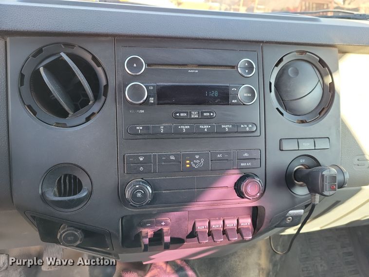 image for item OH9410 2015 Ford F550 Super Duty XL Crew Cab flatbed truck