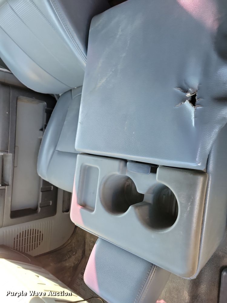 image for item OH9410 2015 Ford F550 Super Duty XL Crew Cab flatbed truck