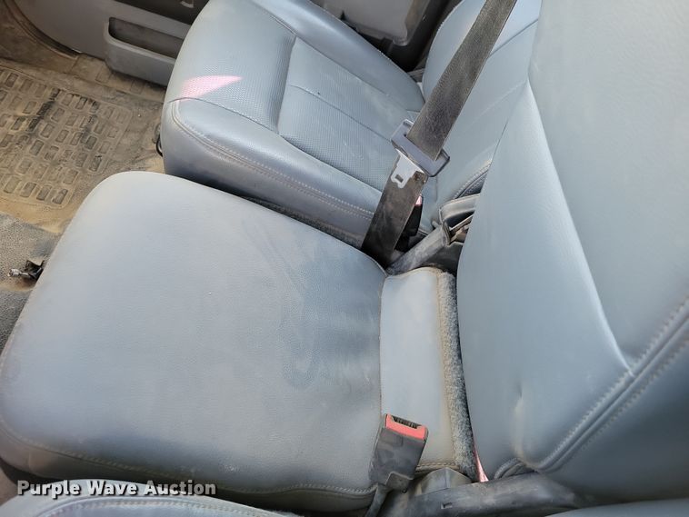 image for item OH9410 2015 Ford F550 Super Duty XL Crew Cab flatbed truck