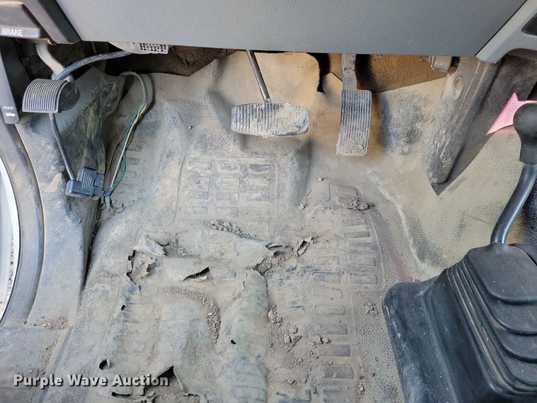 image for item OH9410 2015 Ford F550 Super Duty XL Crew Cab flatbed truck