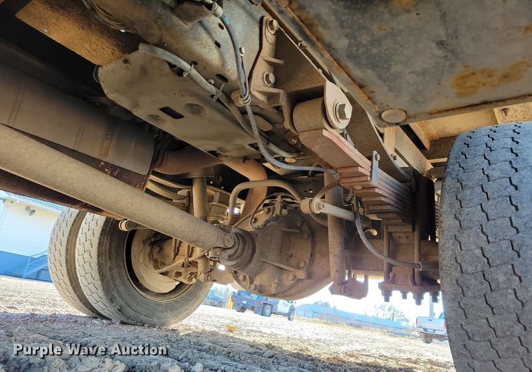 image for item OH9410 2015 Ford F550 Super Duty XL Crew Cab flatbed truck