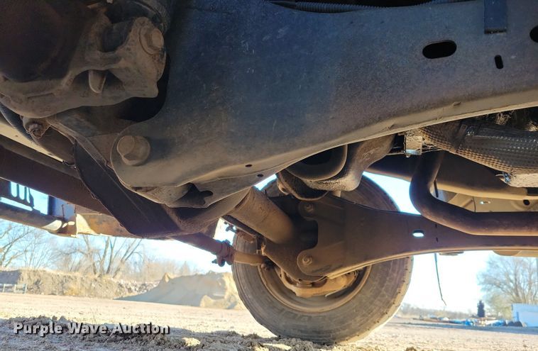 image for item OH9410 2015 Ford F550 Super Duty XL Crew Cab flatbed truck