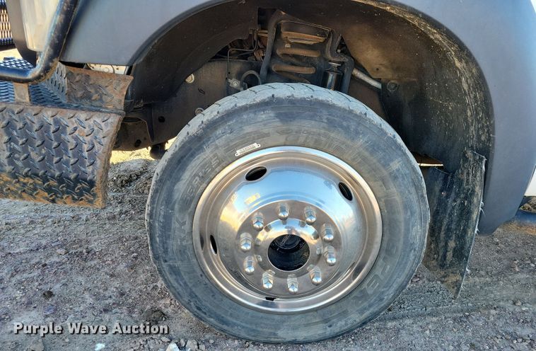 image for item OH9410 2015 Ford F550 Super Duty XL Crew Cab flatbed truck