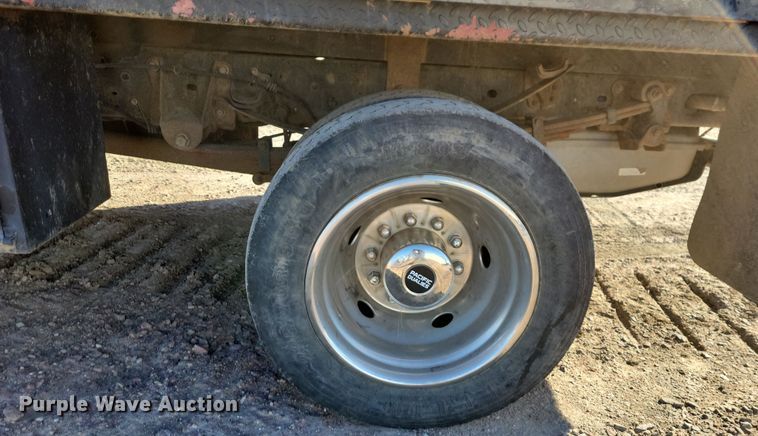 image for item OH9410 2015 Ford F550 Super Duty XL Crew Cab flatbed truck